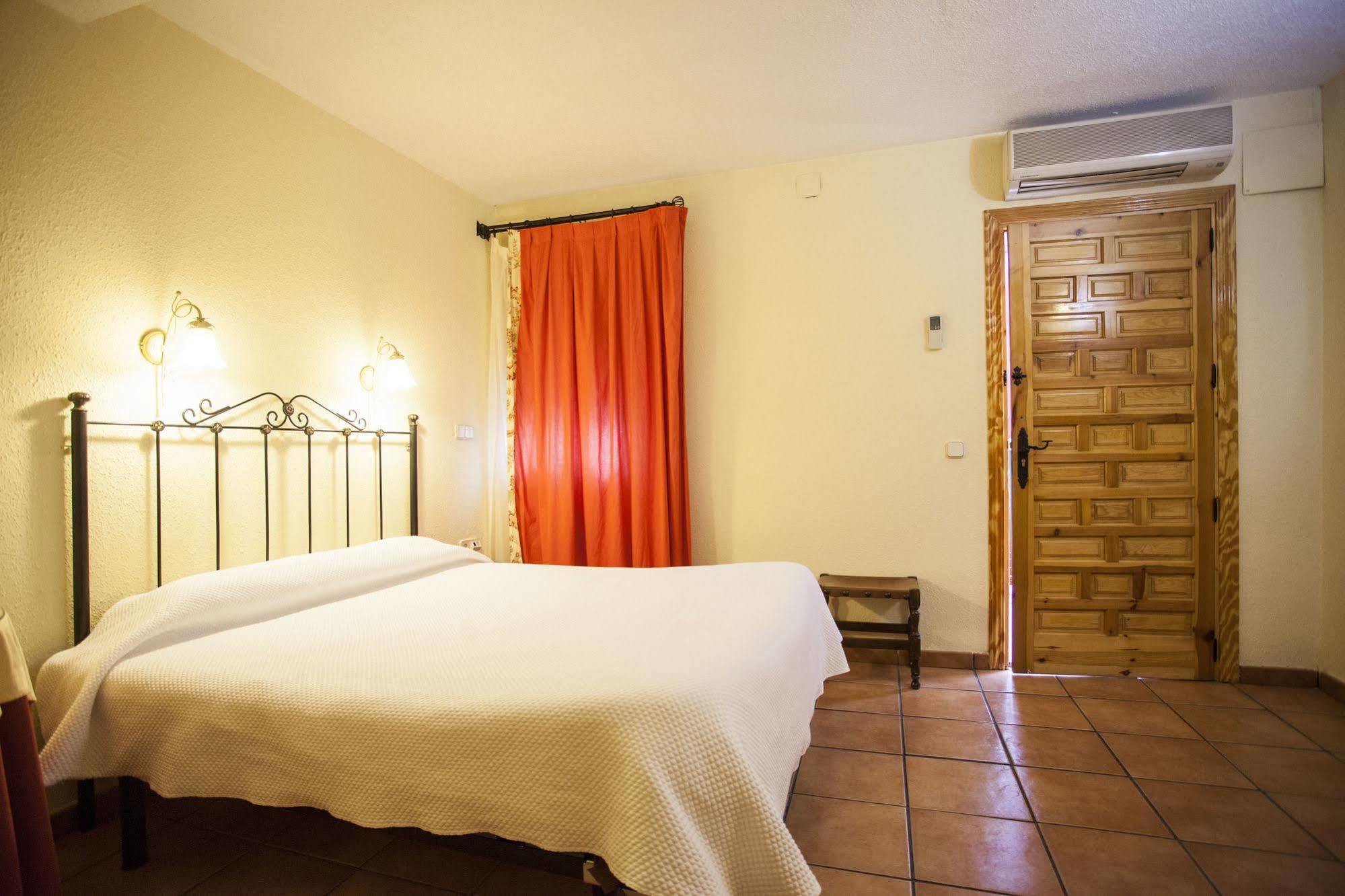 Hostal Castilla 아랑페즈 외부 사진